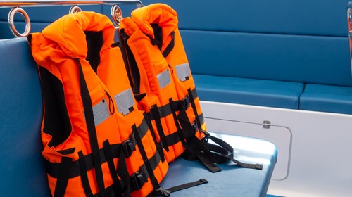 12 Boat Safety Tips That Could Save Your Life