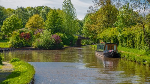 How To Get Your Narrowboat Ready For Spring In 7 Simple Steps