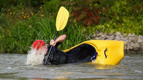 How to roll a kayak in just a few easy steps