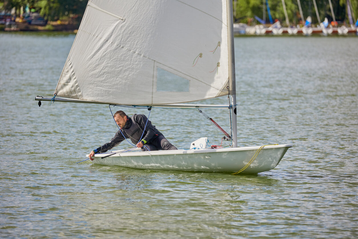 Small Sailboat Guide